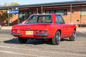 Mercedes-Benz 230 SL 1966 года  (NA)